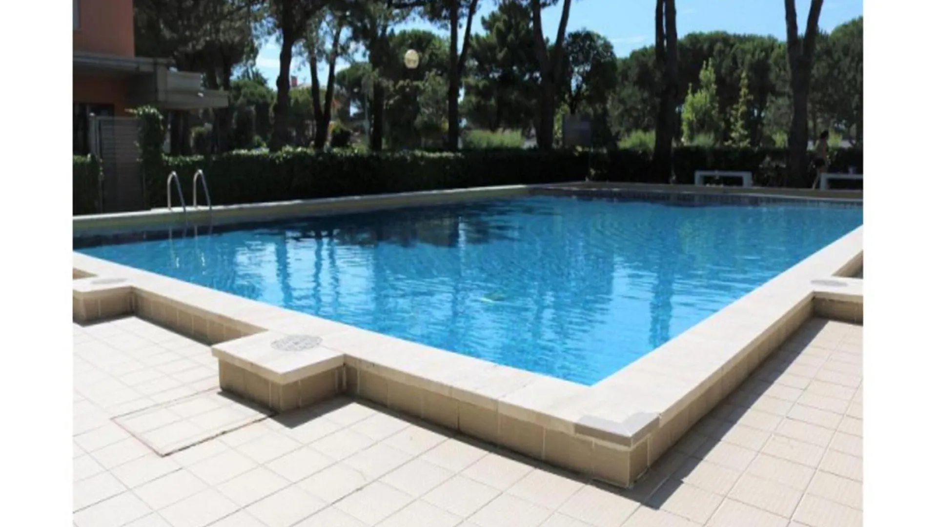 Quiet Residence With Pool - Beahost Bibione Apartment