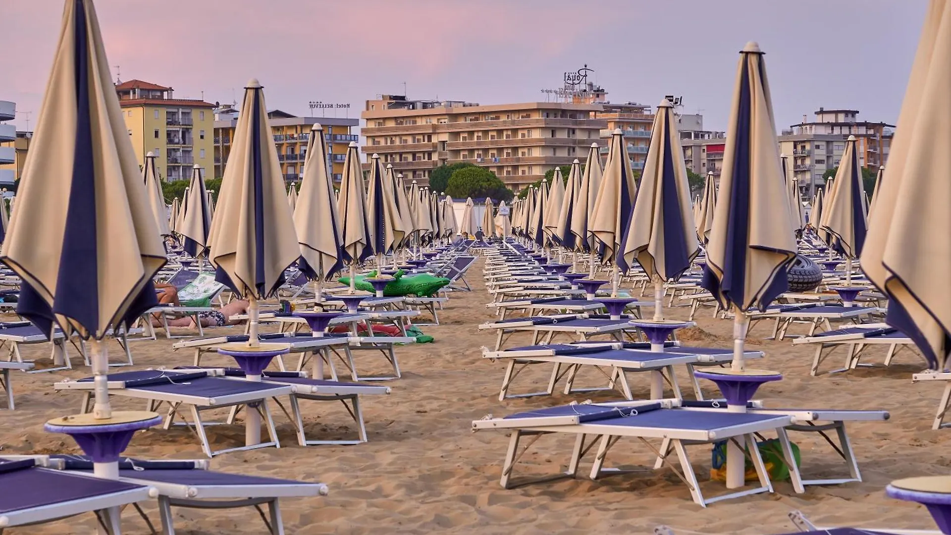 Quiet Residence With Pool - Beahost Bibione Apartment